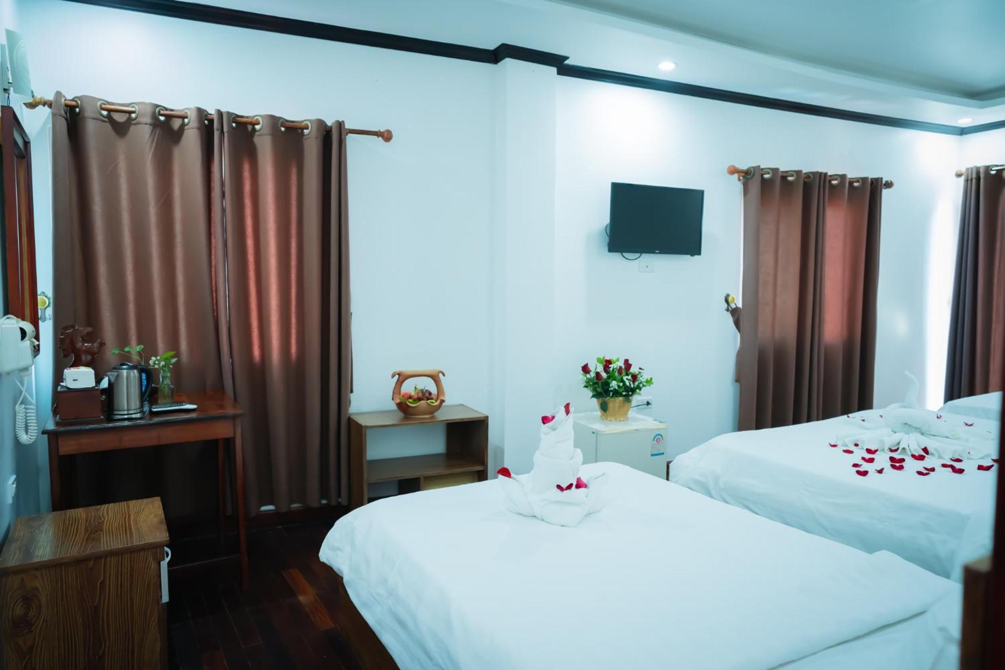Vientiane Ruby Riverside Hotel Exterior photo