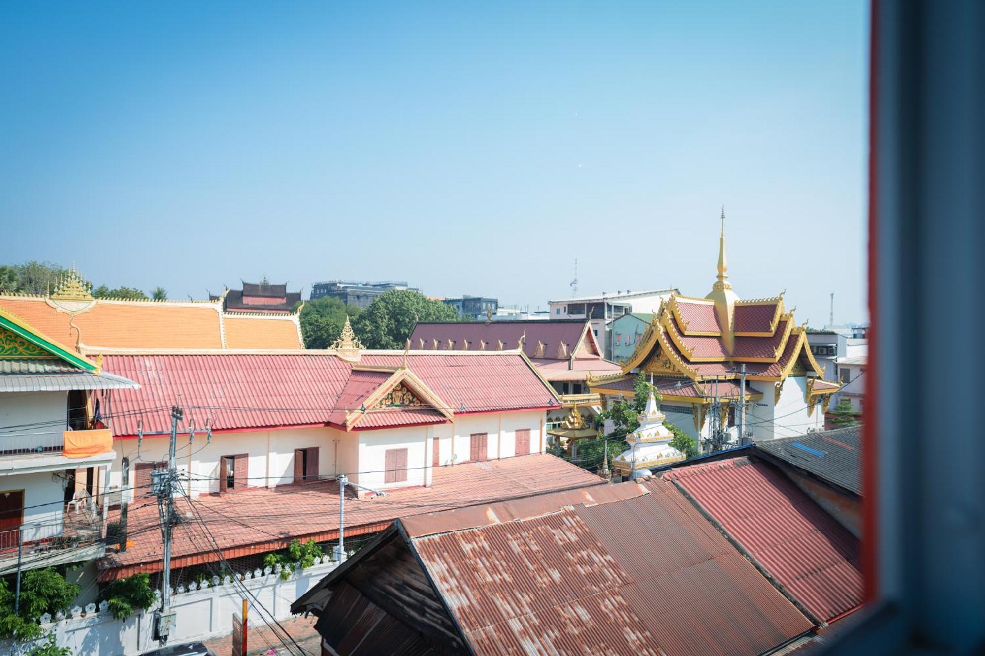 Vientiane Ruby Riverside Hotel Exterior photo
