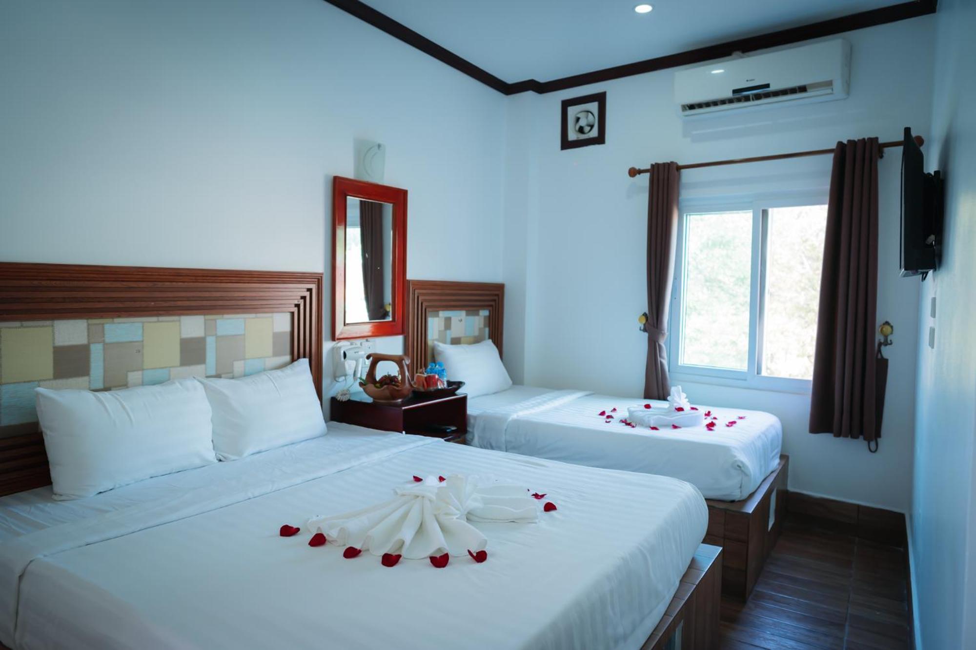 Vientiane Ruby Riverside Hotel Exterior photo