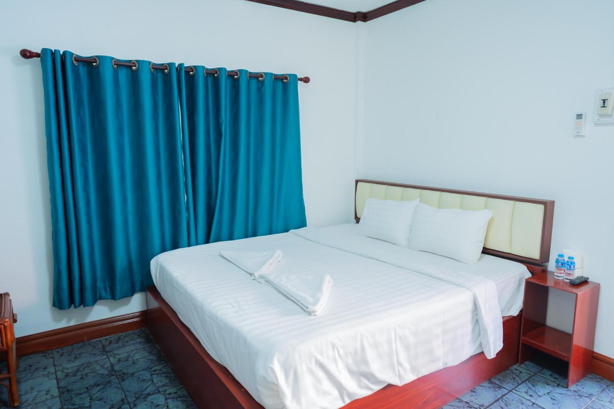 Vientiane Ruby Riverside Hotel Exterior photo