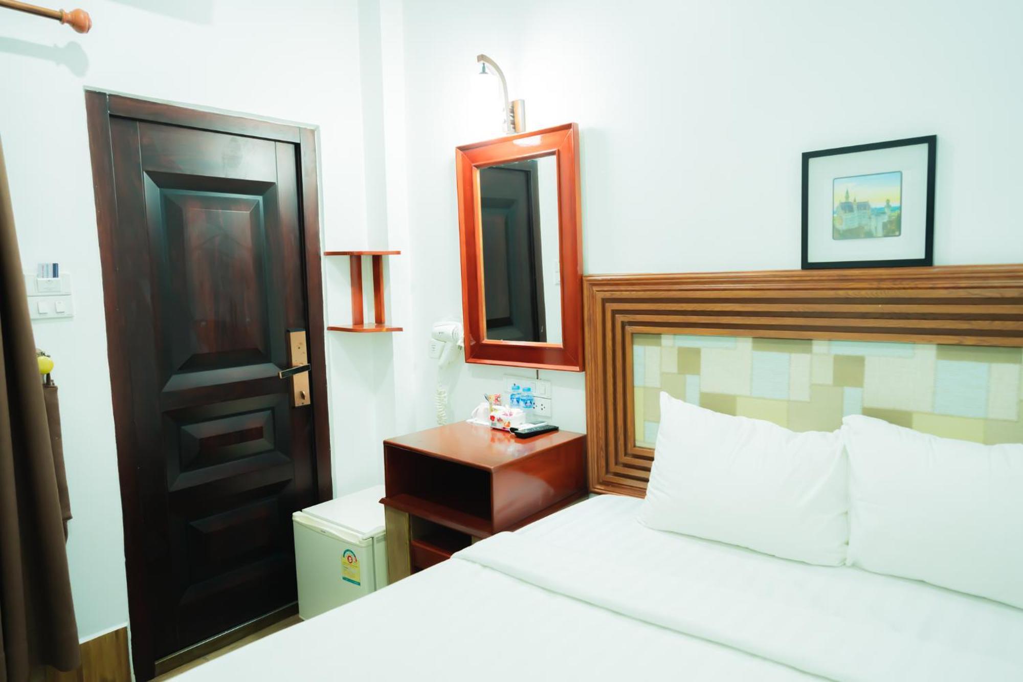 Vientiane Ruby Riverside Hotel Exterior photo