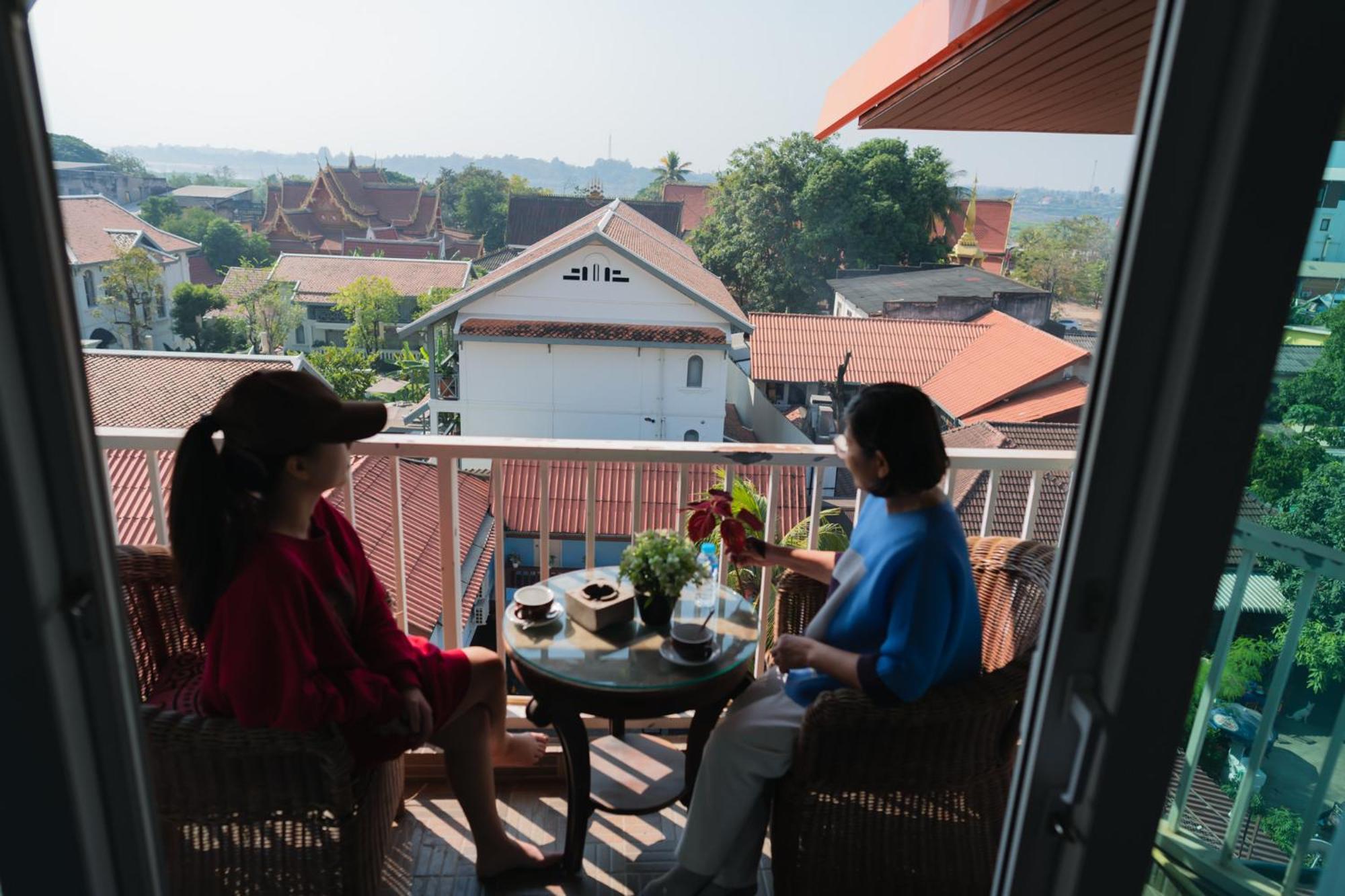 Vientiane Ruby Riverside Hotel Exterior photo