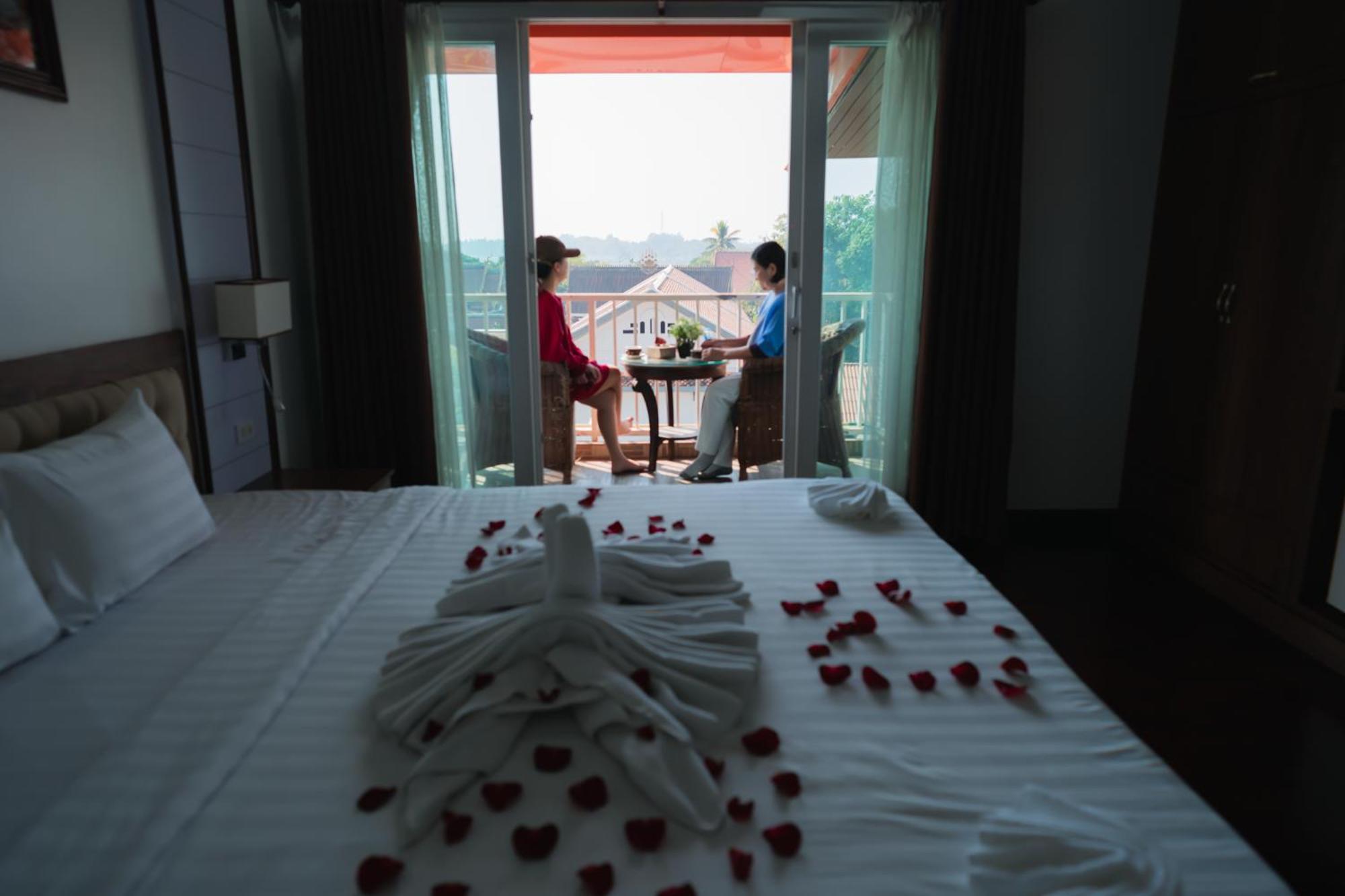 Vientiane Ruby Riverside Hotel Exterior photo